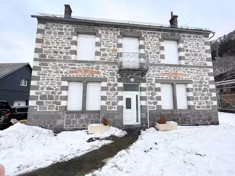Maison en pierre de caractère au Mont-Dore
